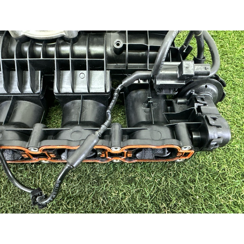 Впускний колектор (подача палива) AUDI Q5 FY 2018 2.0 DAYB 06L133201BB