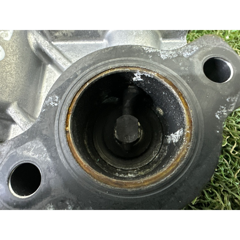 Клапан EGR (закрытая категория) Nissan Rogue T33 2021 2.5 PR25DD 147105TA0C