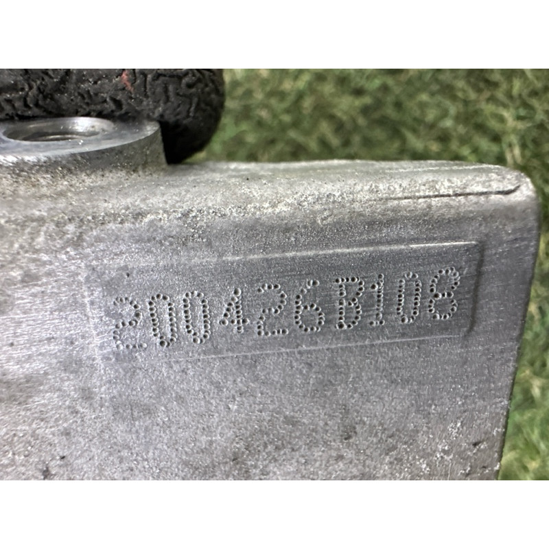 Кронштейн радиатора EGR (кронштейны двигателя) Nissan Rogue T33 2021 2.5 PR25DD 147176CA1A