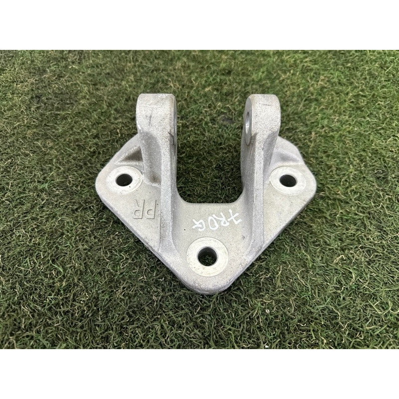 Кронштейн подушки двигателя (кронштейны двигателя) Nissan Rogue T33 2021 2.5 PR25DD 113326RA0A