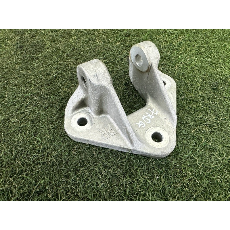 Кронштейн подушки двигателя (кронштейны двигателя) Nissan Rogue T33 2021 2.5 PR25DD 113326RA0A