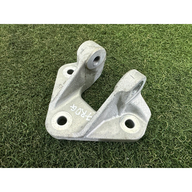 Кронштейн подушки двигателя (кронштейны двигателя) Nissan Rogue T33 2021 2.5 PR25DD 113326RA0A