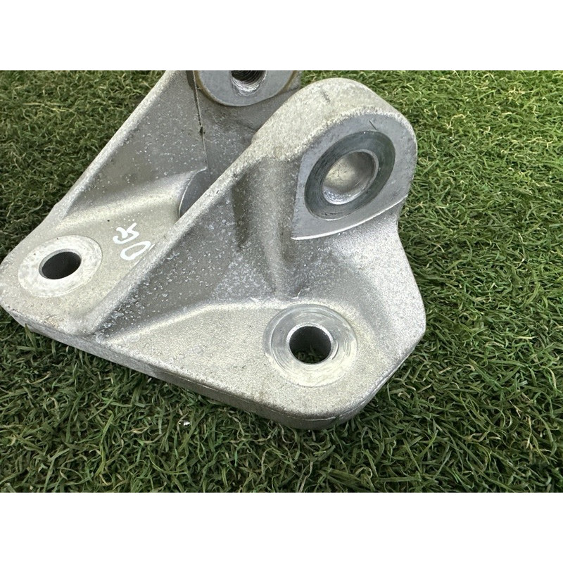 Кронштейн подушки двигателя (кронштейны двигателя) Nissan Rogue T33 2021 2.5 PR25DD 113326RA0A