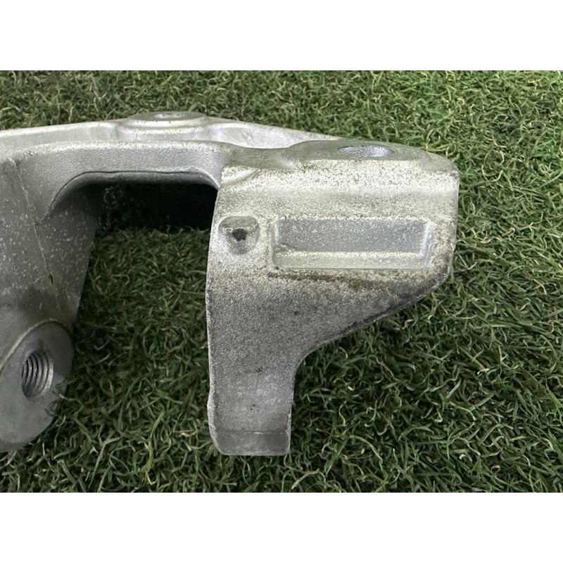Кронштейн подушки двигателя (кронштейны двигателя) Nissan Rogue T33 2021 2.5 PR25DD 113326RA0A
