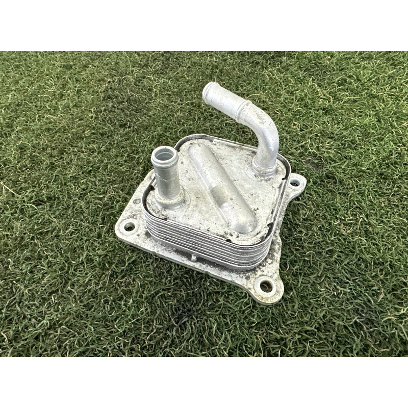 Теплообмінник масляного фільтра (двигун та елементи) Nissan Rogue T33 2021 2.5 213056RA0A