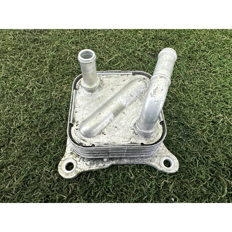 Теплообмінник масляного фільтра (двигун та елементи) Nissan Rogue T33 2021 2.5 213056RA0A