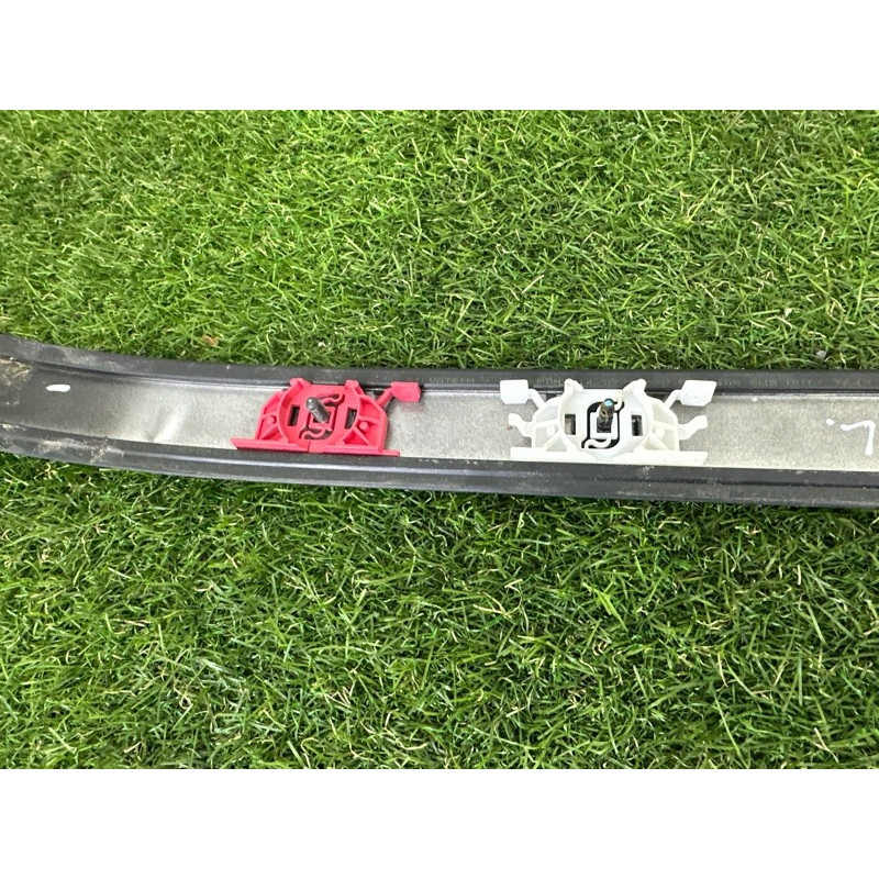 Молдинг крыши (кузов и элементы) LAND ROVER Range Rover L405 2014 5.0 LR057295
