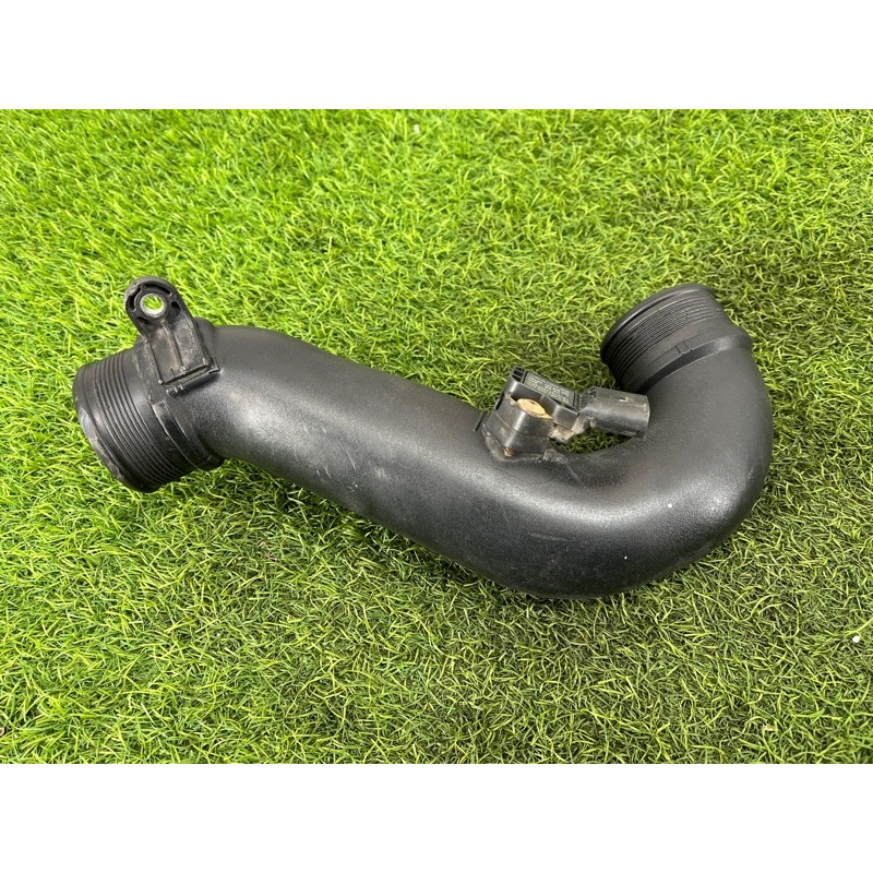 Патрубок інтеркулера (двигун та елементи) Volkswagen Amarok 2H 2.0 2H0145762