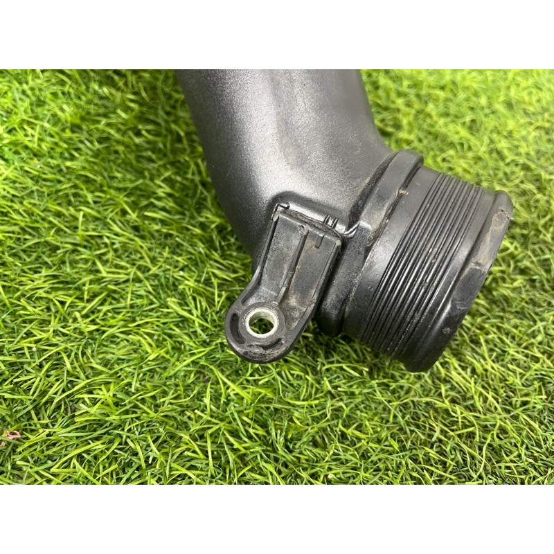 Патрубок інтеркулера (двигун та елементи) Volkswagen Amarok 2H 2.0 2H0145762