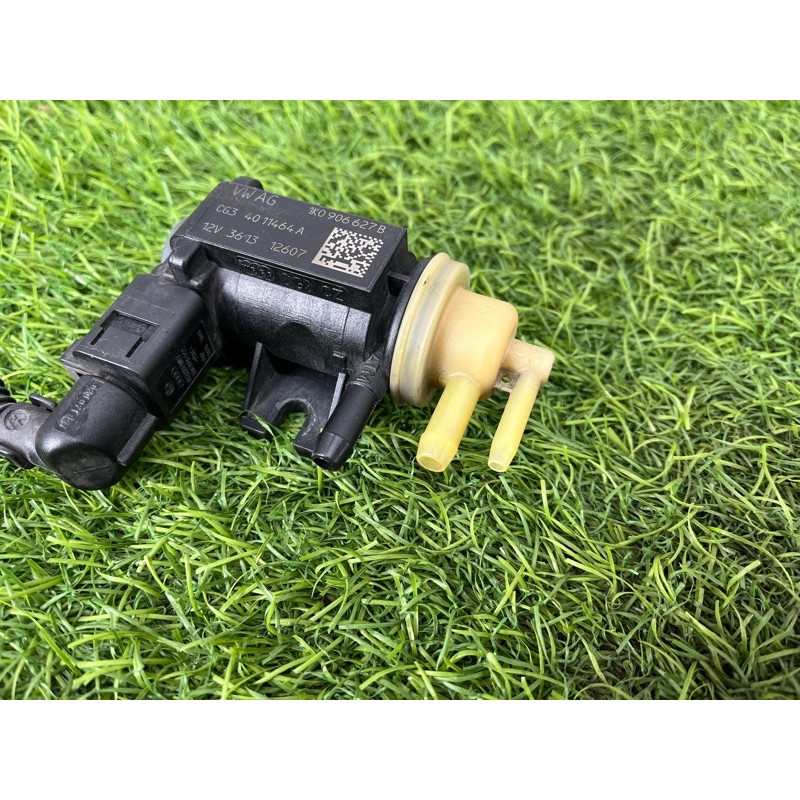Вакуумний клапан (двигун та елементи) Volkswagen Amarok 2H 2.0 1K0906627B