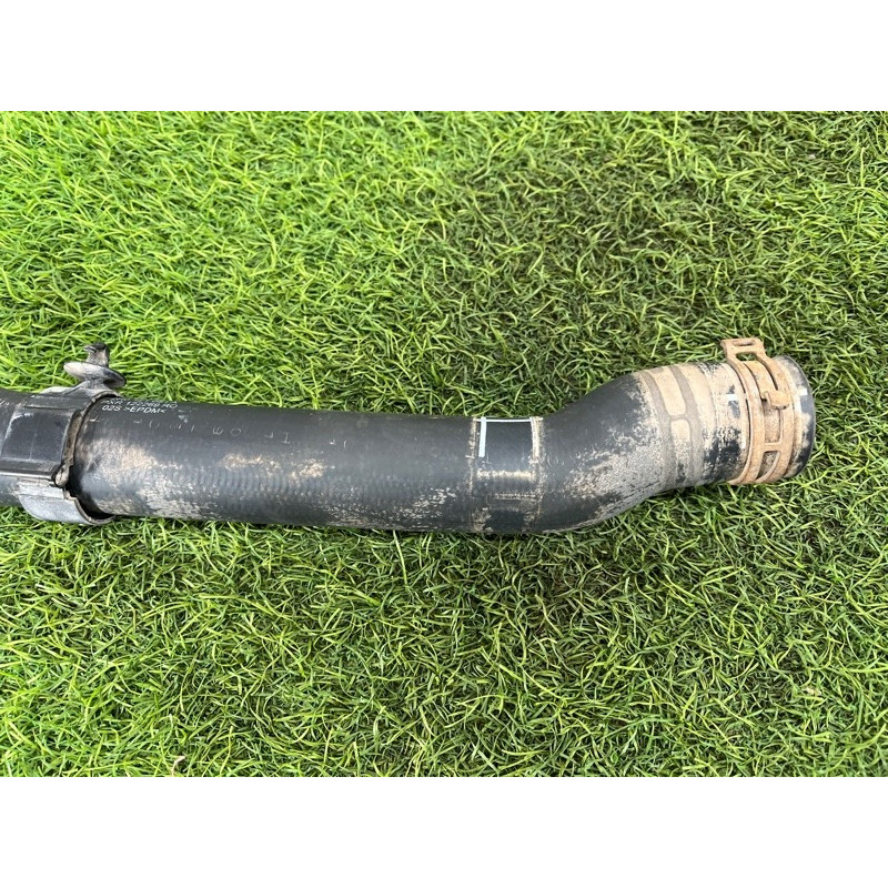Патрубок (система охлаждения) Volkswagen Amarok 2H 2.0 2H0122051T