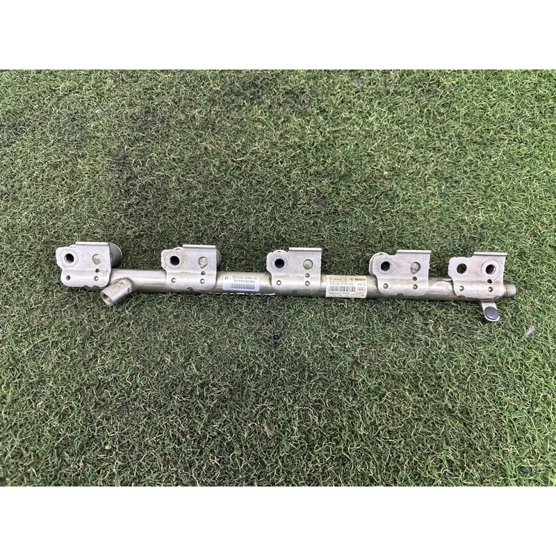 Топливная рампа (топливная система) LAND ROVER Range Rover Evoque L538 2015 2.0 LR054874