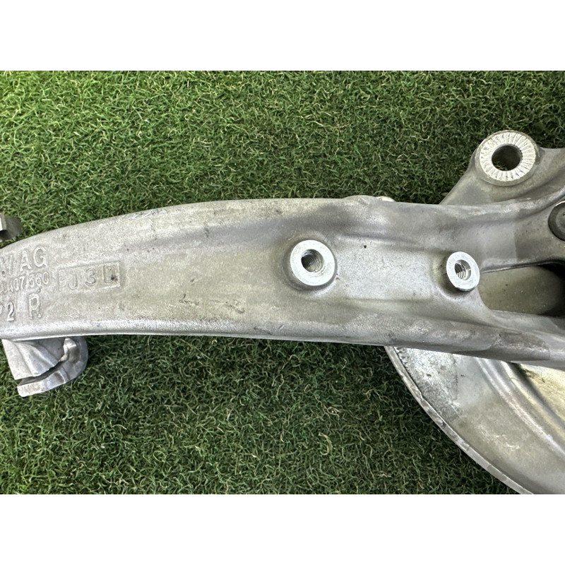 Поворотный кулак (подвеска) AUDI Q5 FY 2020 2.0 DJYA 80A407254C