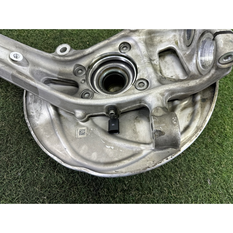 Поворотный кулак (подвеска) AUDI Q5 FY 2020 2.0 DJYA 80A407254C