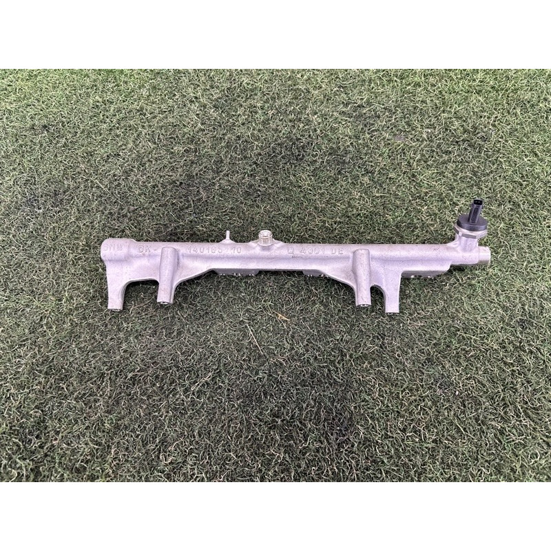Топливная рампа (топливная система) BMW X1 F48 2016 2.0 13538694198