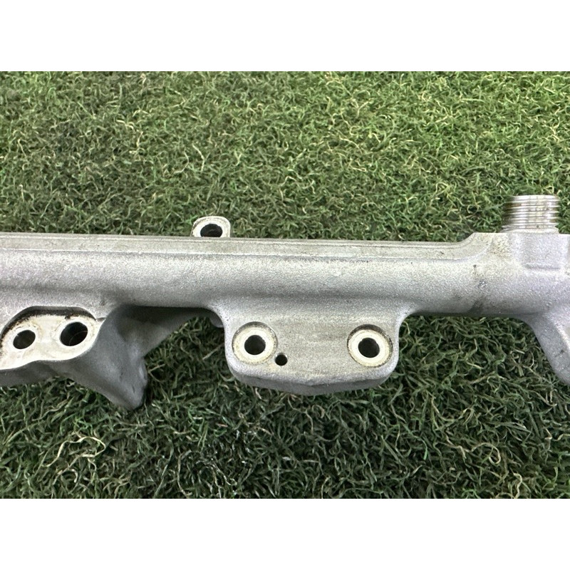 Топливная рампа (топливная система) BMW X1 F48 2016 2.0 13538694198