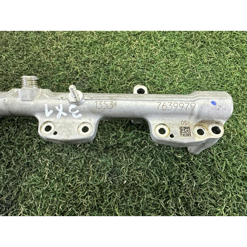 Топливная рампа (топливная система) BMW X1 F48 2016 2.0 13538694198