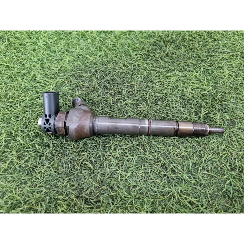 Форсунка топливная (топливная система) Volkswagen Amarok 2H 2.0 CNEA 03L130277J
