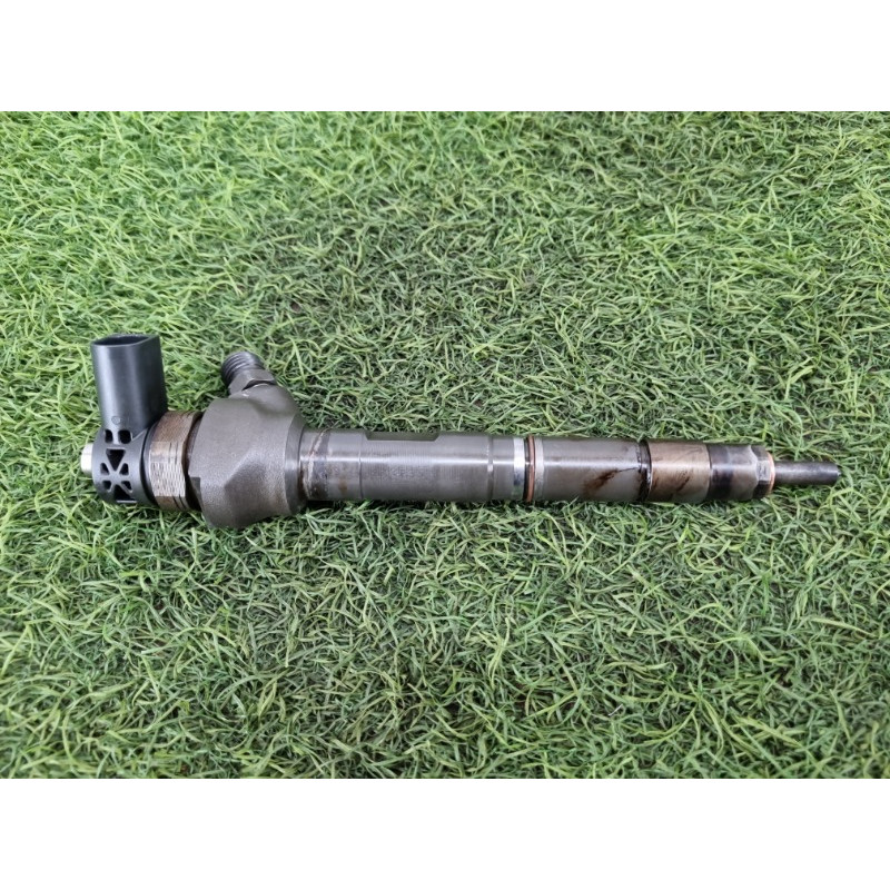 Форсунка топливная (топливная система) Volkswagen Amarok 2H 2.0 CNEA 03L130277J