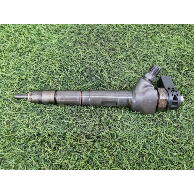Форсунка топливная (топливная система) Volkswagen Amarok 2H 2.0 CNEA 03L130277J