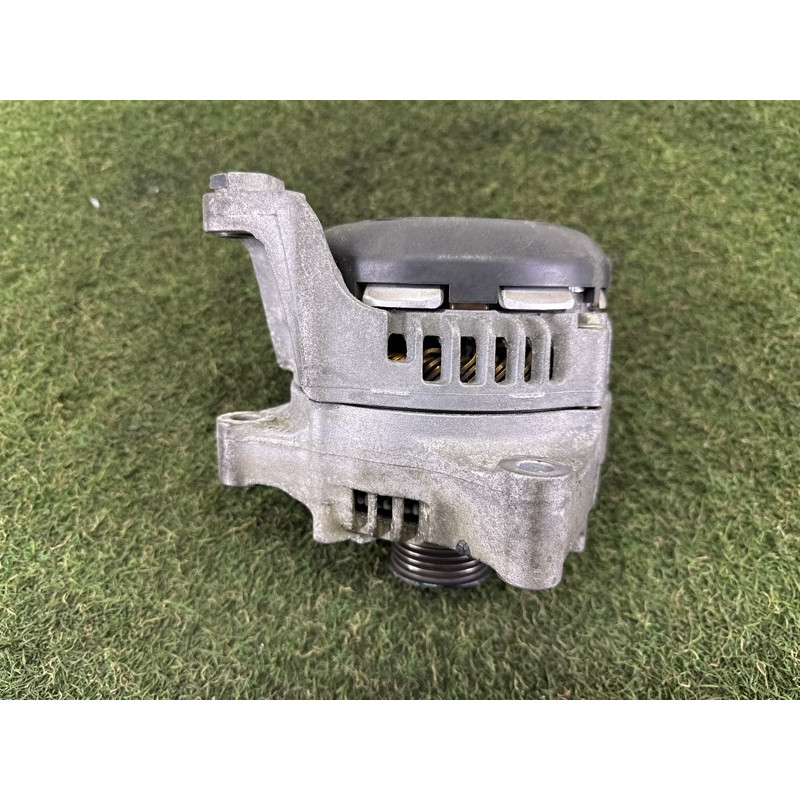 Генератор (электрика) BMW X1 F48 2018 2.0 12317640132