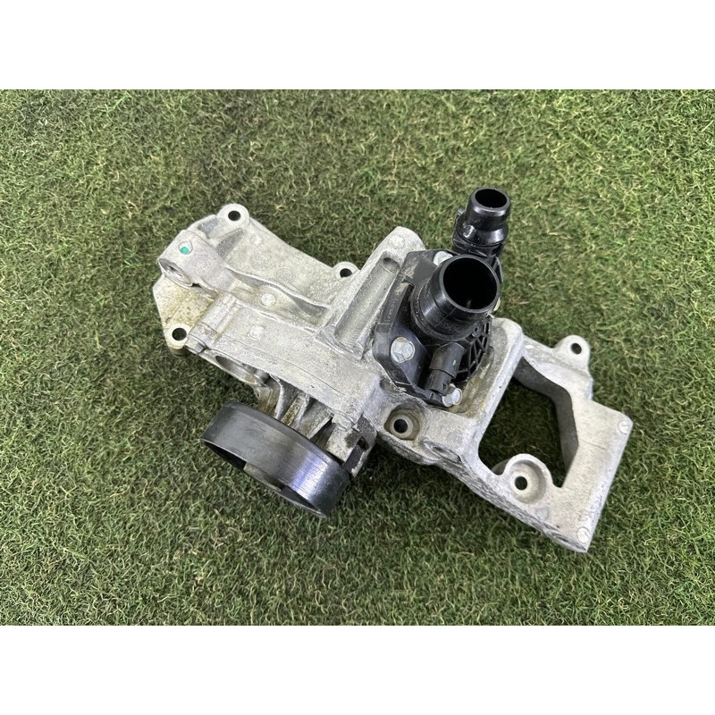 Помпа (система охолодження) BMW X1 F48 2018 2.0 11518601366