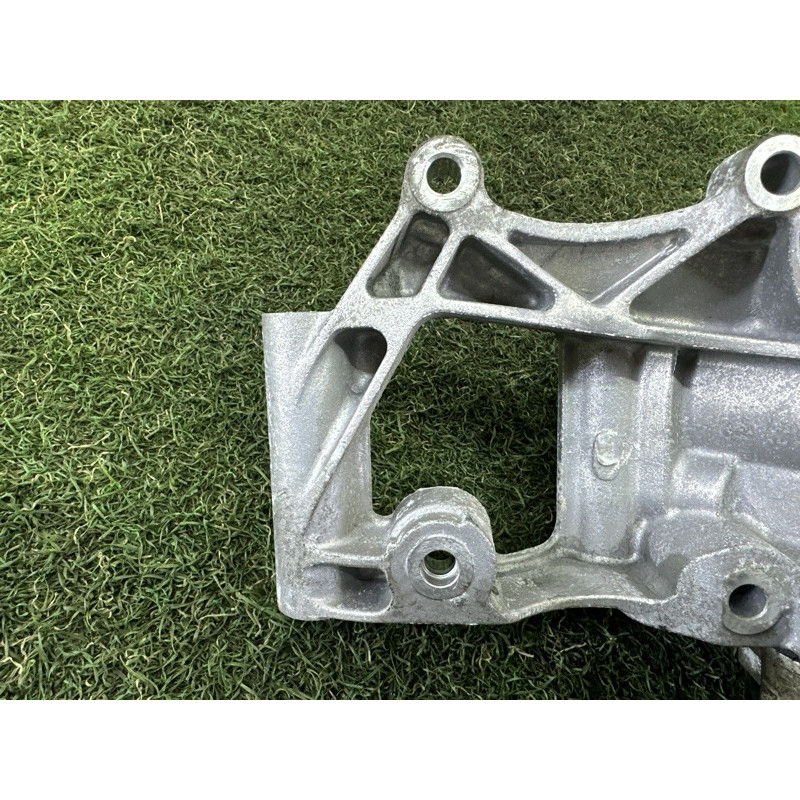 Помпа (система охолодження) BMW X1 F48 2018 2.0 11518601366