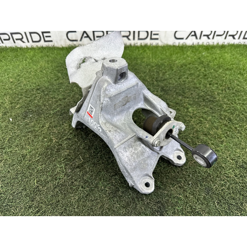 Кронштейн двигуна (кронштейни двигуна) AUDI Q5 FY 2020 2.0 DJYA 4M0199870AM
