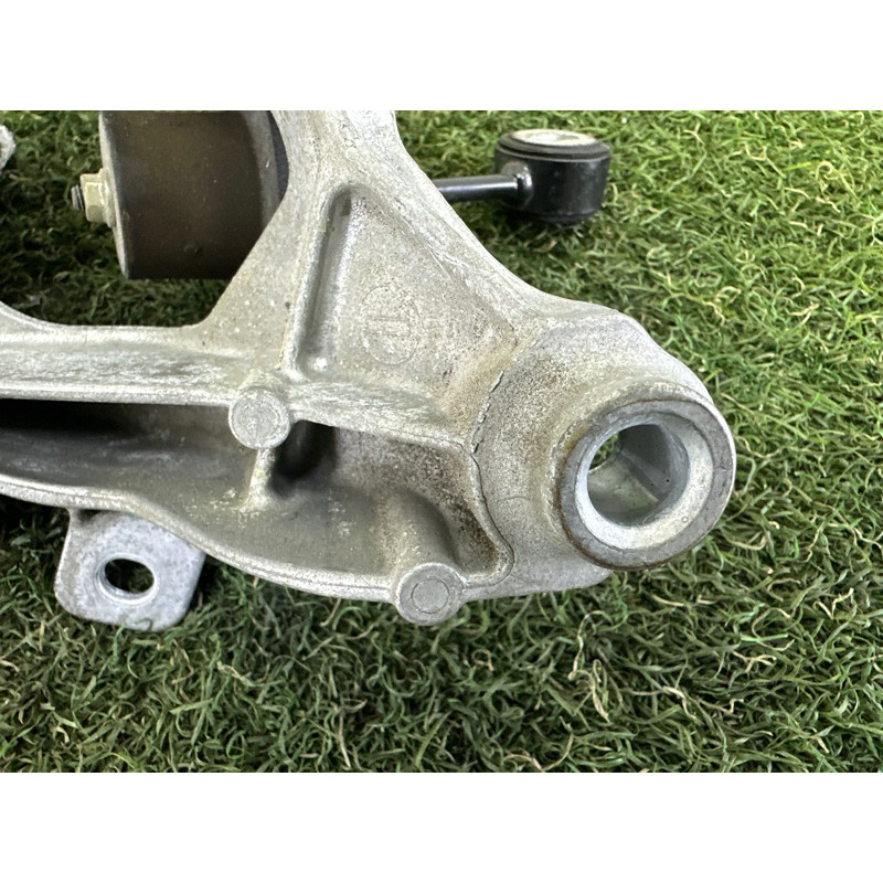 Кронштейн двигуна (кронштейни двигуна) AUDI Q5 FY 2020 2.0 DJYA 4M0199870AM