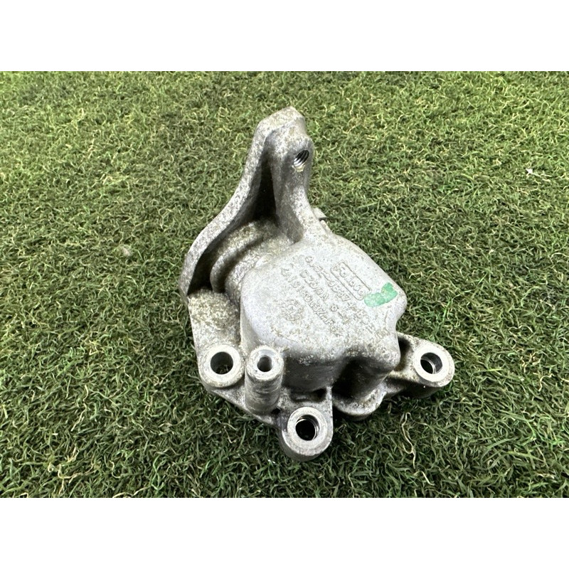 Кронштейн ТНВД (кронштейны двигателя) LAND ROVER Range Rover Evoque L538 2015 2.0 LR035936