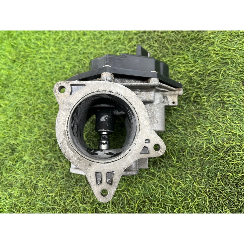 Клапан EGR (закрытая категория) Volkswagen Amarok 2H 2.0 CNEA 03L131501AA