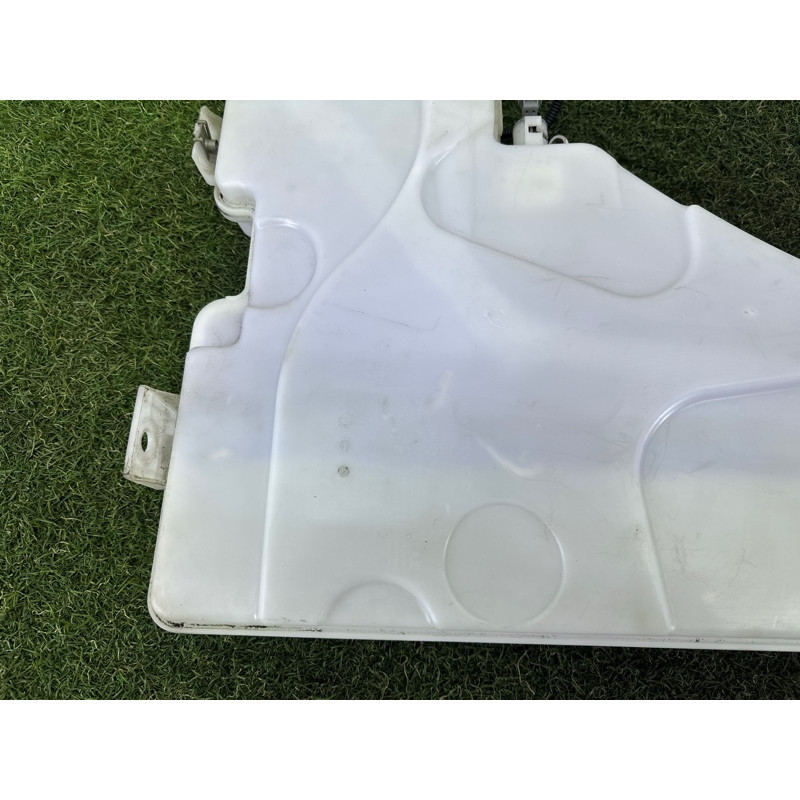 Бачок омывателя (кузов и элементы) BMW X5 E70 2011 3.0 61667162588