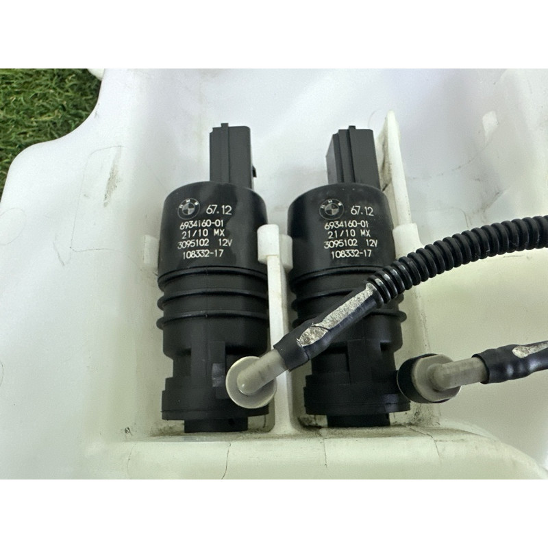 Бачок омывателя (кузов и элементы) BMW X5 E70 2011 3.0 61667162588