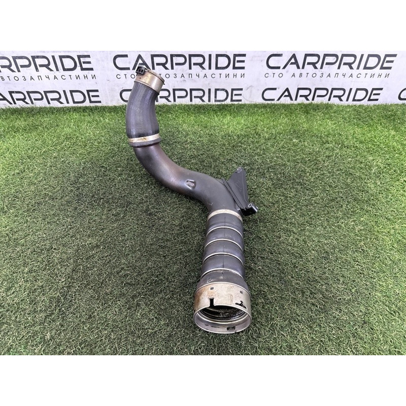 Патрубок интеркулера (двигатель и элементы) BMW X1 F48 2016 2.0 13718616212