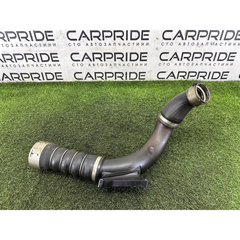 Патрубок интеркулера (двигатель и элементы) BMW X1 F48 2016 2.0 13718616212