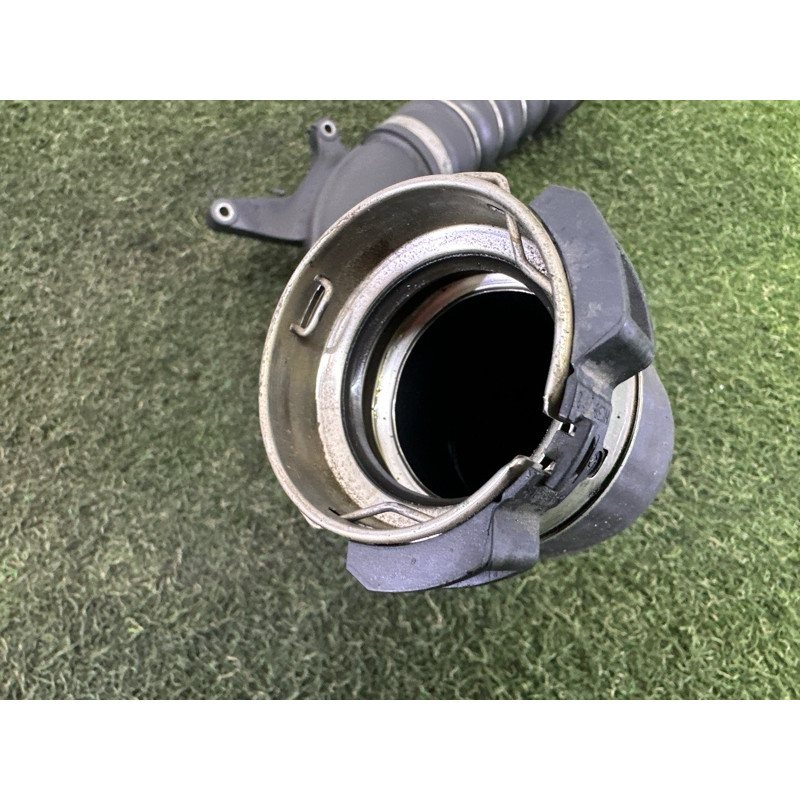 Патрубок интеркулера (двигатель и элементы) BMW X1 F48 2018 2.0 13718616212