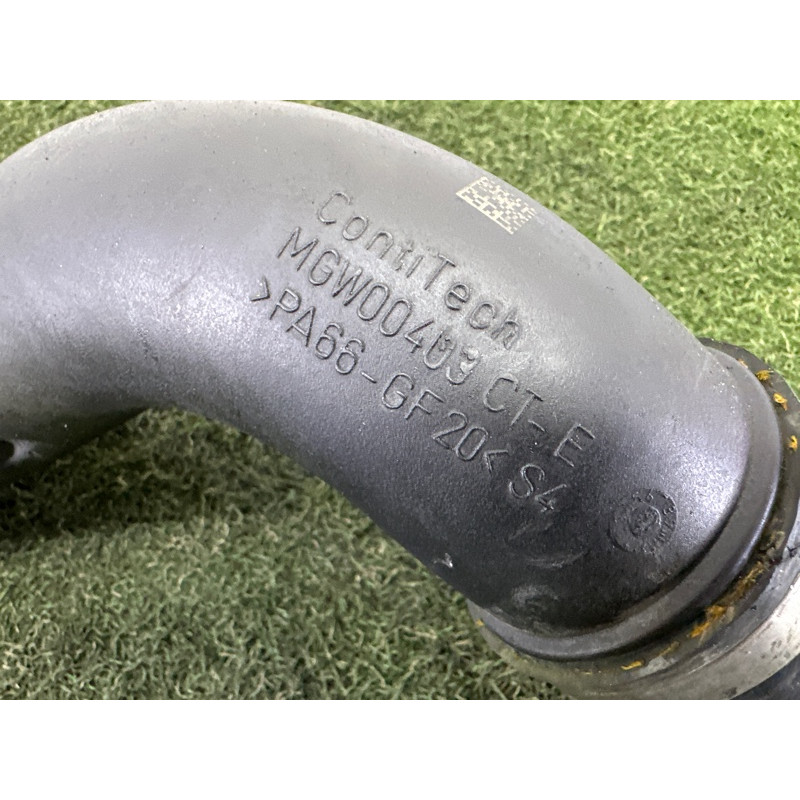 Патрубок интеркулера (двигатель и элементы) BMW X1 F48 2018 2.0 13718616212