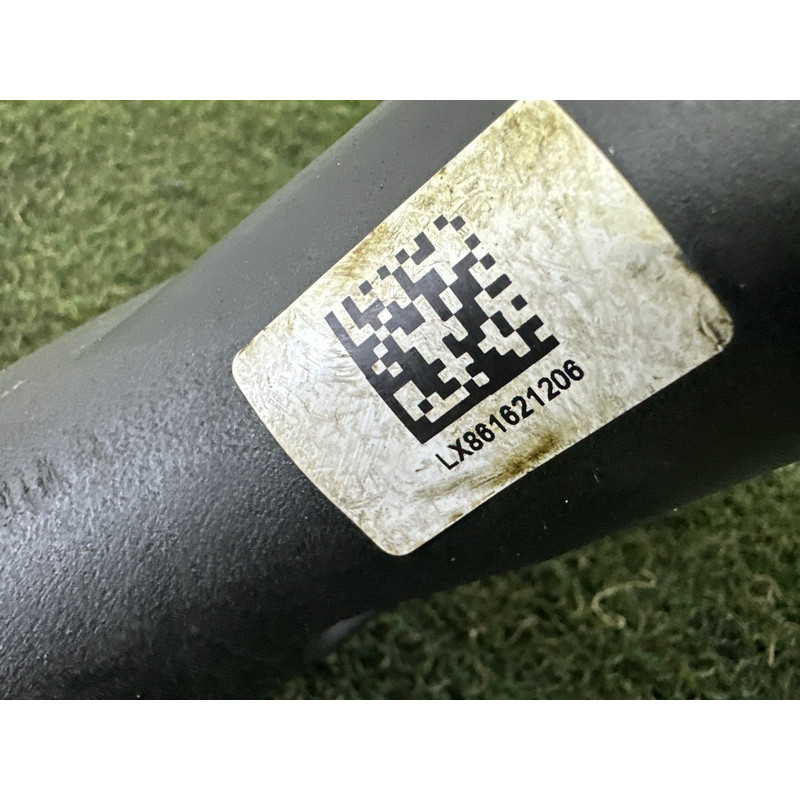 Патрубок интеркулера (двигатель и элементы) BMW X1 F48 2018 2.0 13718616212