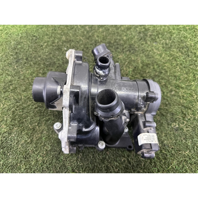 Корпус помпы (система охлаждения) AUDI Q5 FY 2020 2.0 DJYA 06L121111H