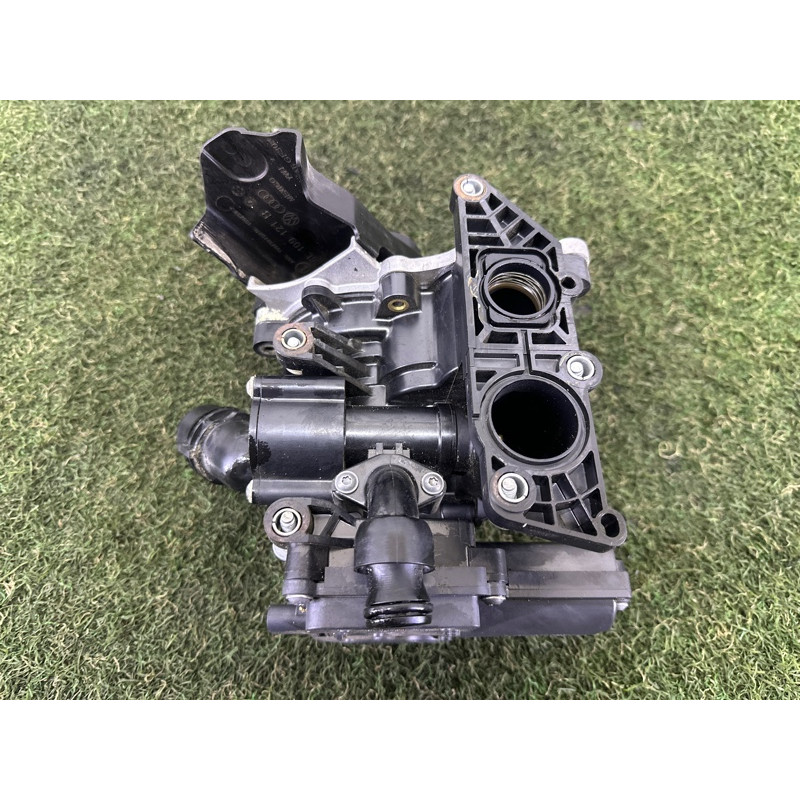 Корпус помпы (система охлаждения) AUDI Q5 FY 2020 2.0 DJYA 06L121111H