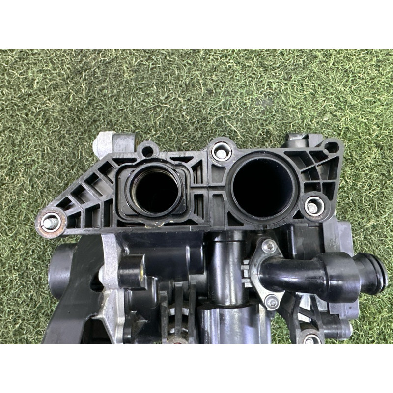 Корпус помпы (система охлаждения) AUDI Q5 FY 2020 2.0 DJYA 06L121111H
