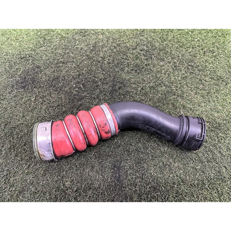 Патрубок интеркулера (двигатель и элементы) BMW X5 E70 2011 3.0 13717583716