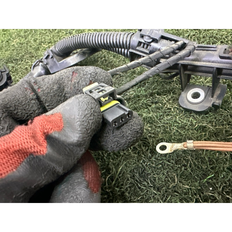 Проводка форсунок (электрика двигателя) BMW X1 F48 2018 2.0 12518634246