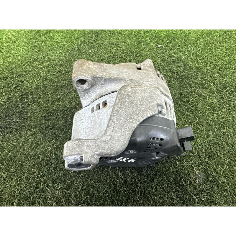Генератор (электрика) BMW X1 F48 2016 2.0 12317640875