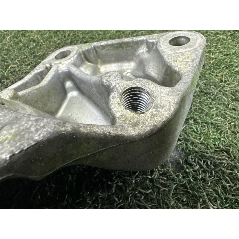 Кронштейн КПП (трансмиссия) LAND ROVER Range Rover Evoque L538 2015 2.0 LR047379