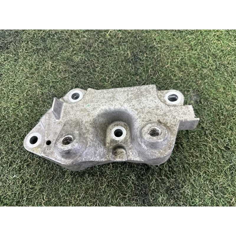 Кронштейн КПП (трансмиссия) LAND ROVER Discovery Sport L550 2016 2.0 LR047379