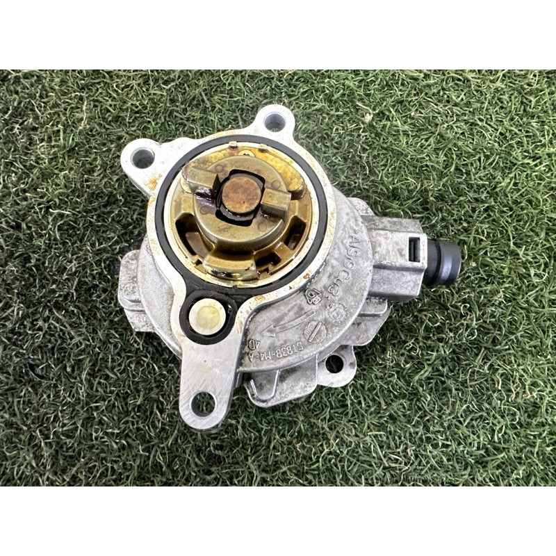 Вакуумный насос (тормозная система) LAND ROVER Discovery Sport L550 2016 2.0 LR047384