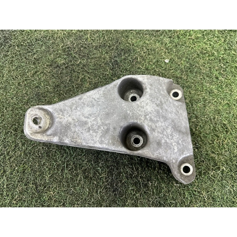 Кронштейн подушки двигателя (кронштейны двигателя) BMW X3 F25 2013 2.0 22116784823