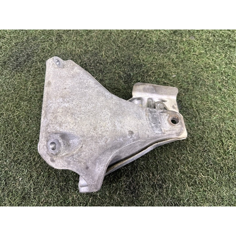Кронштейн подушки двигателя (кронштейны двигателя) BMW X3 F25 2013 2.0 22116784824