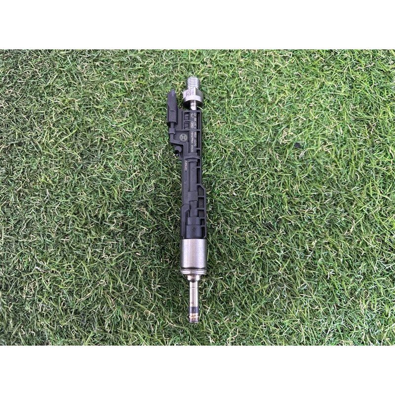 Форсунка топливная (топливная система) BMW X5 F15 2015 3.0 13647639994